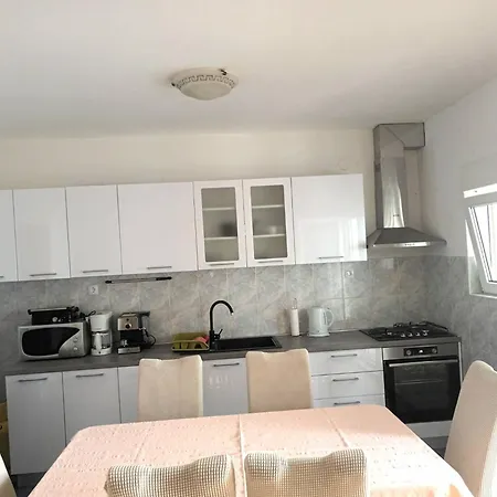Charming Arta Apartman *