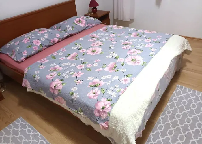 Charming Arta * 特罗吉尔